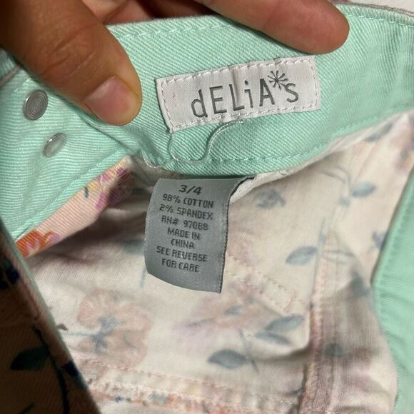 Delia’s kids shorts size 3/4 - Picture 3 of 6